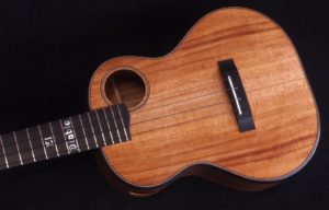 el diablo tenor ukulele