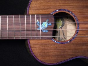 longneck tamarind concert ukulele