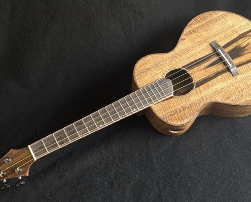 Curly Mango Baritone Ukulele